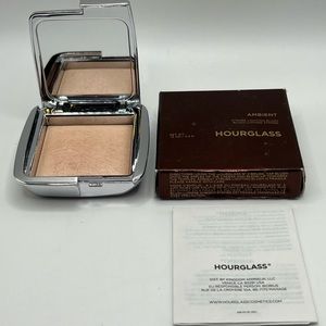 Hourglass ambient IRIDESCENT STROBE LIGHT 1.6oz/4.6g